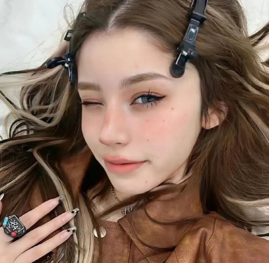 我摊牌了我是首富